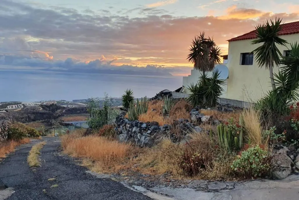 Lovely Two Bedroom Apartment With Amazing View Tejina de Isora