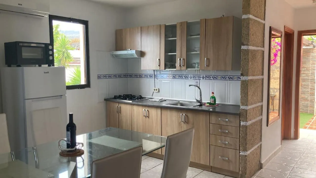 Lovely Two Bedroom Apartment With Amazing View Техина-де-Исора